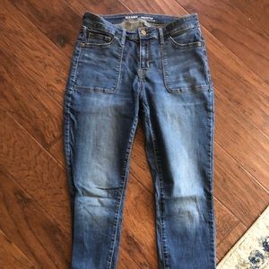 Old Navy Mid rise rockstar jeans size 8